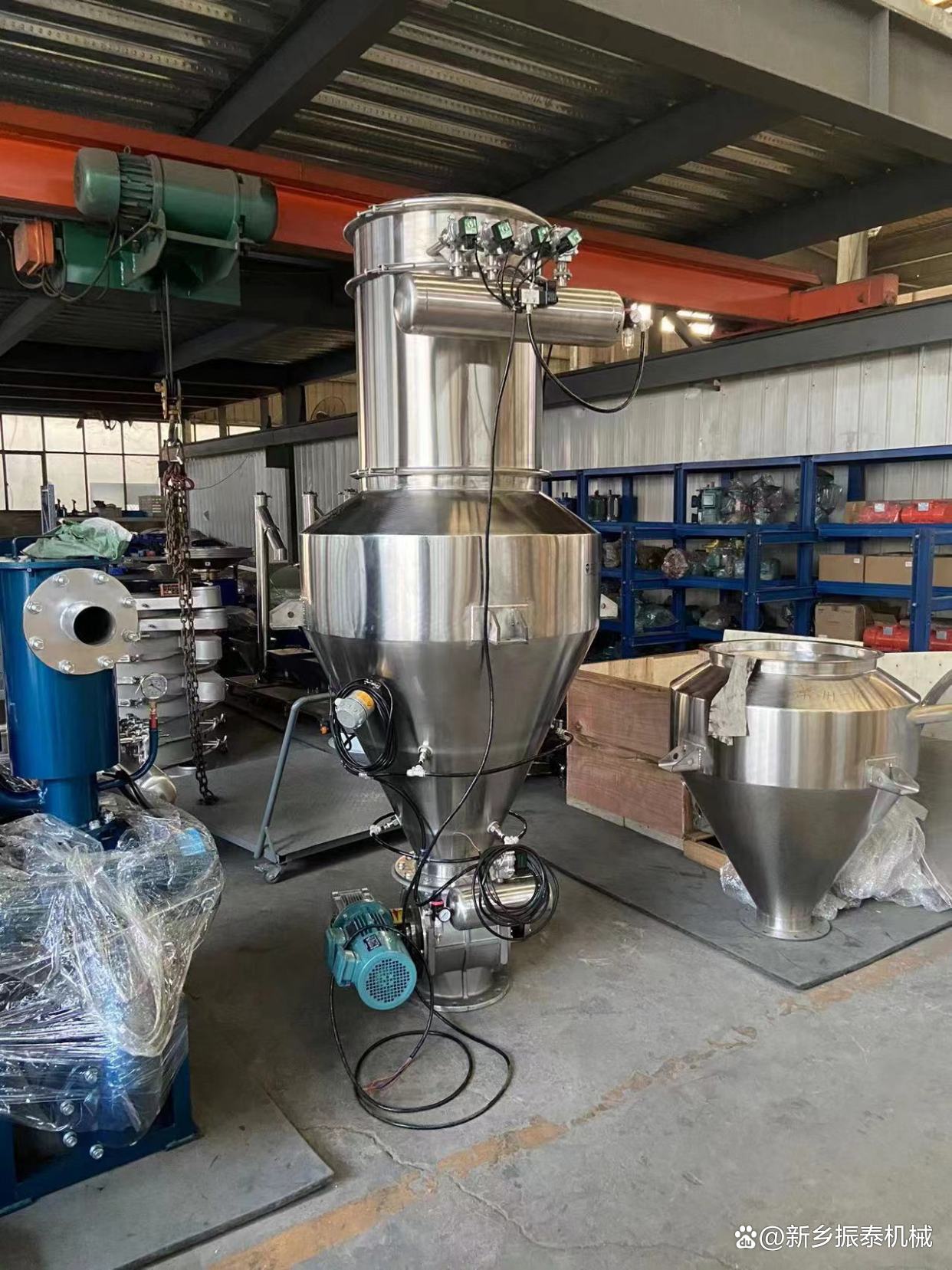 真空上料機能輸送什么？連續(xù)與間歇式對不同物料的適應(yīng)性分析